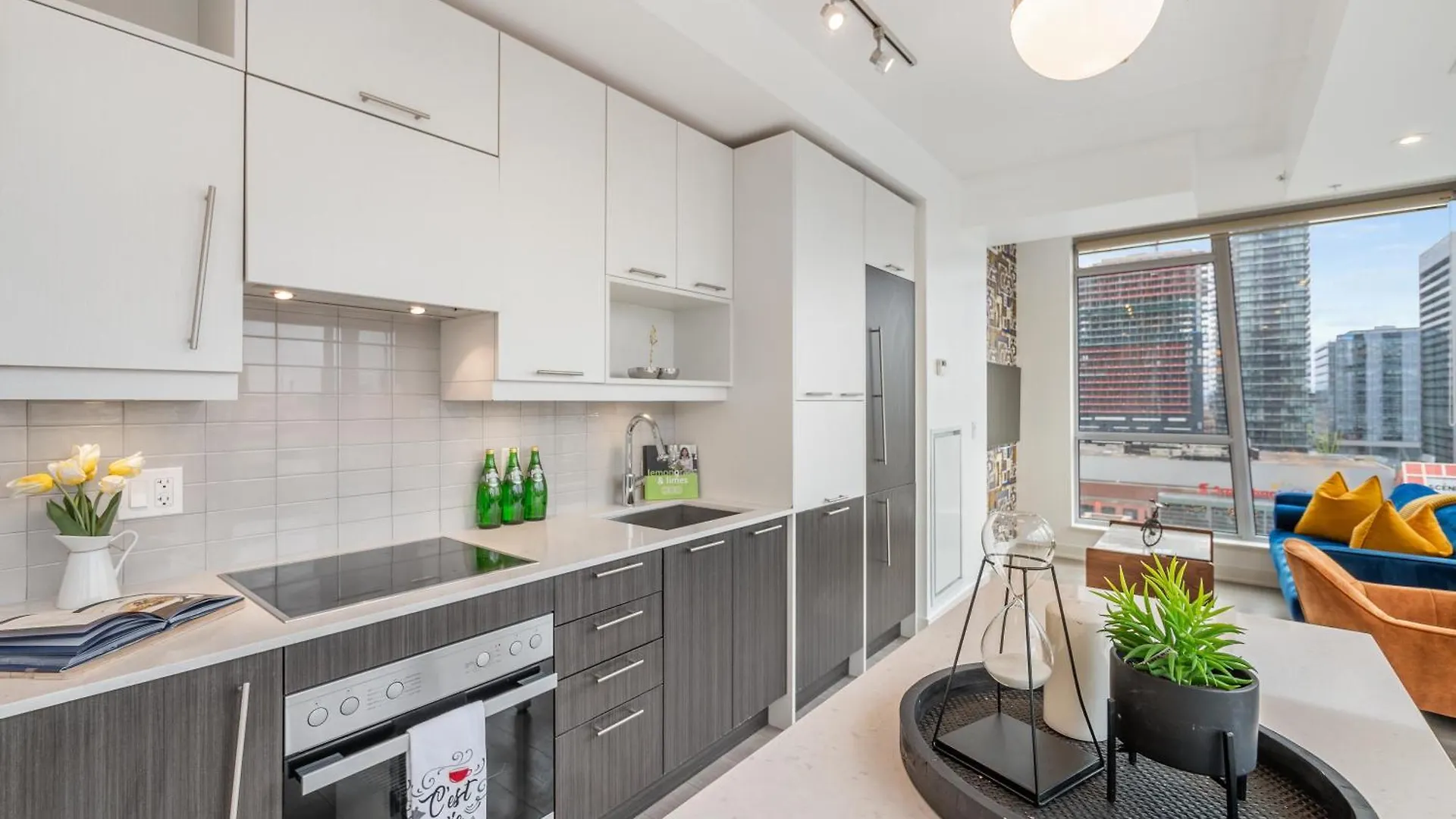 The Merrion Suites - Toronto'S Entertainment District Apartment