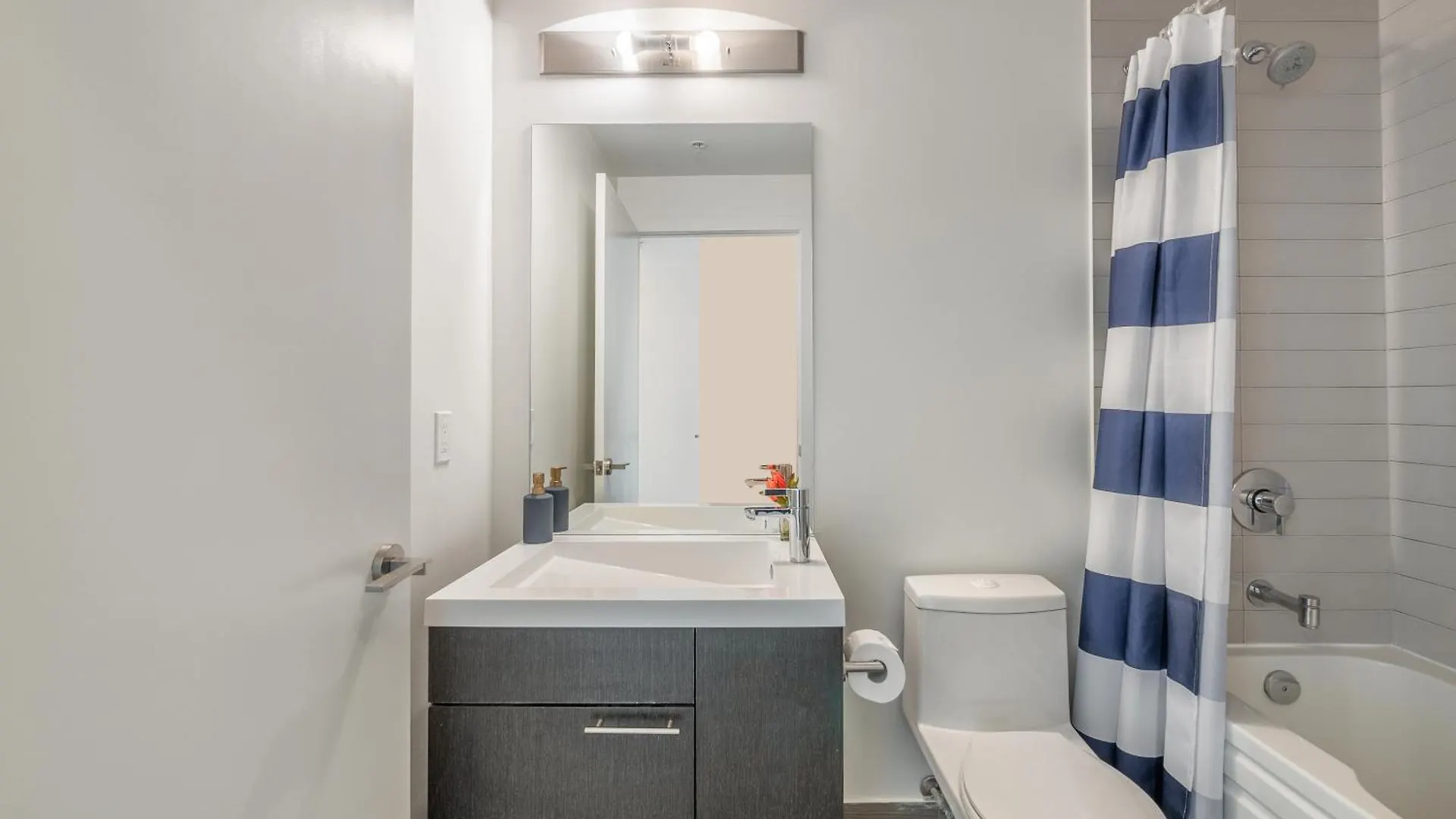 The Merrion Suites - Toronto'S Entertainment District