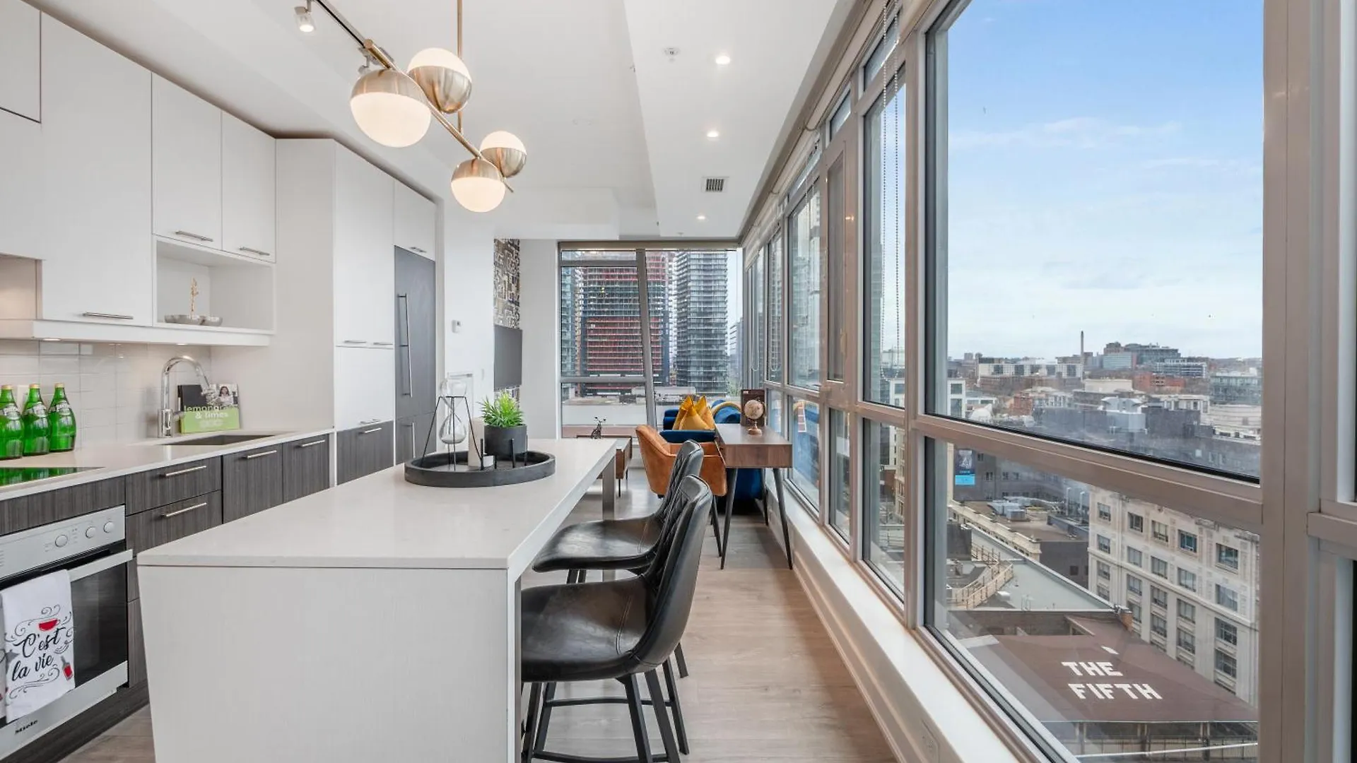 The Merrion Suites - Toronto'S Entertainment District Apartment Toronto