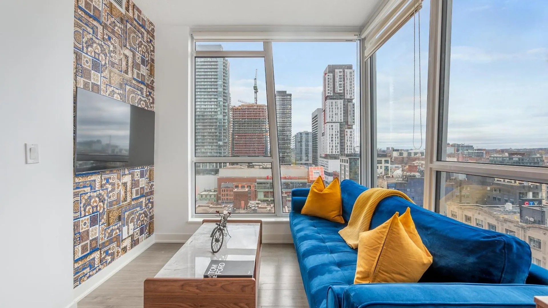 The Merrion Suites - Toronto\'S Entertainment District contacts