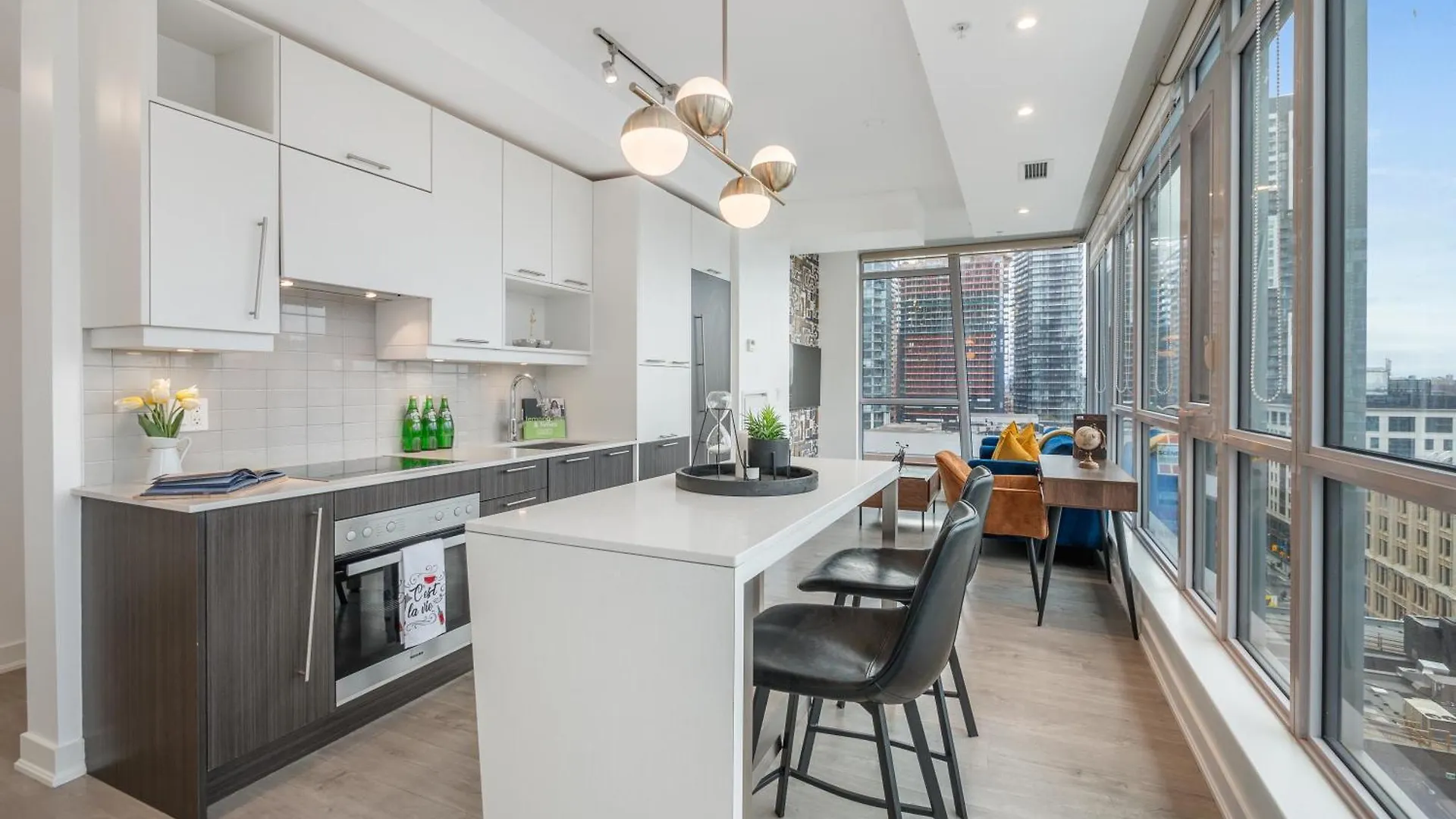 The Merrion Suites - Toronto'S Entertainment District 0*, Toronto Canada